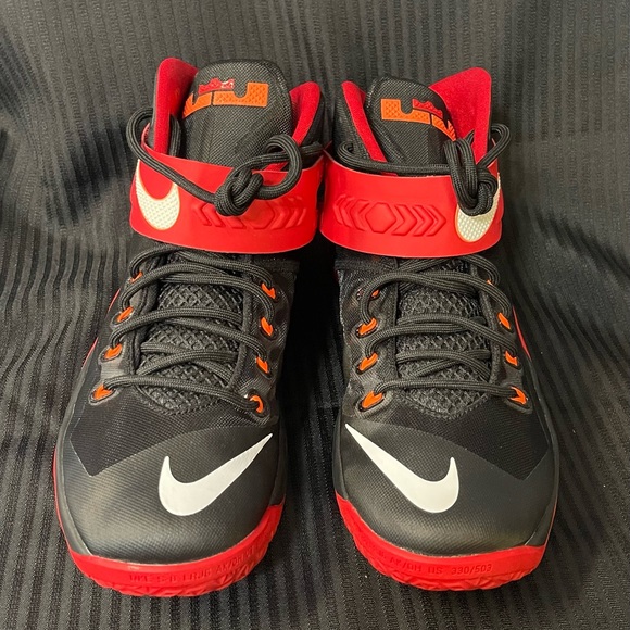 Nike Zoom Soldier VIII. Size 10.5 - Picture 2 of 7